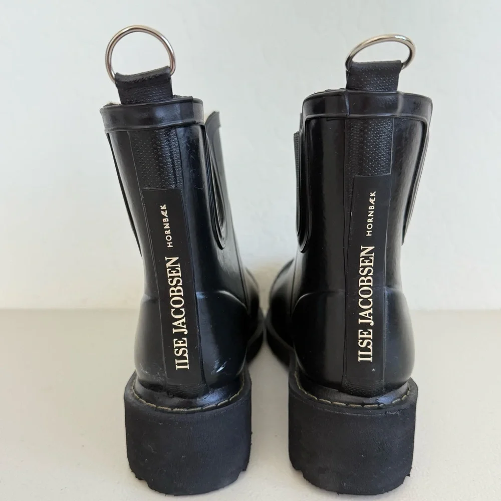 NEW ILSE JACOBSEN RUB 47 Short Black Rain boot with cosmetic flaw Size EU40 US10